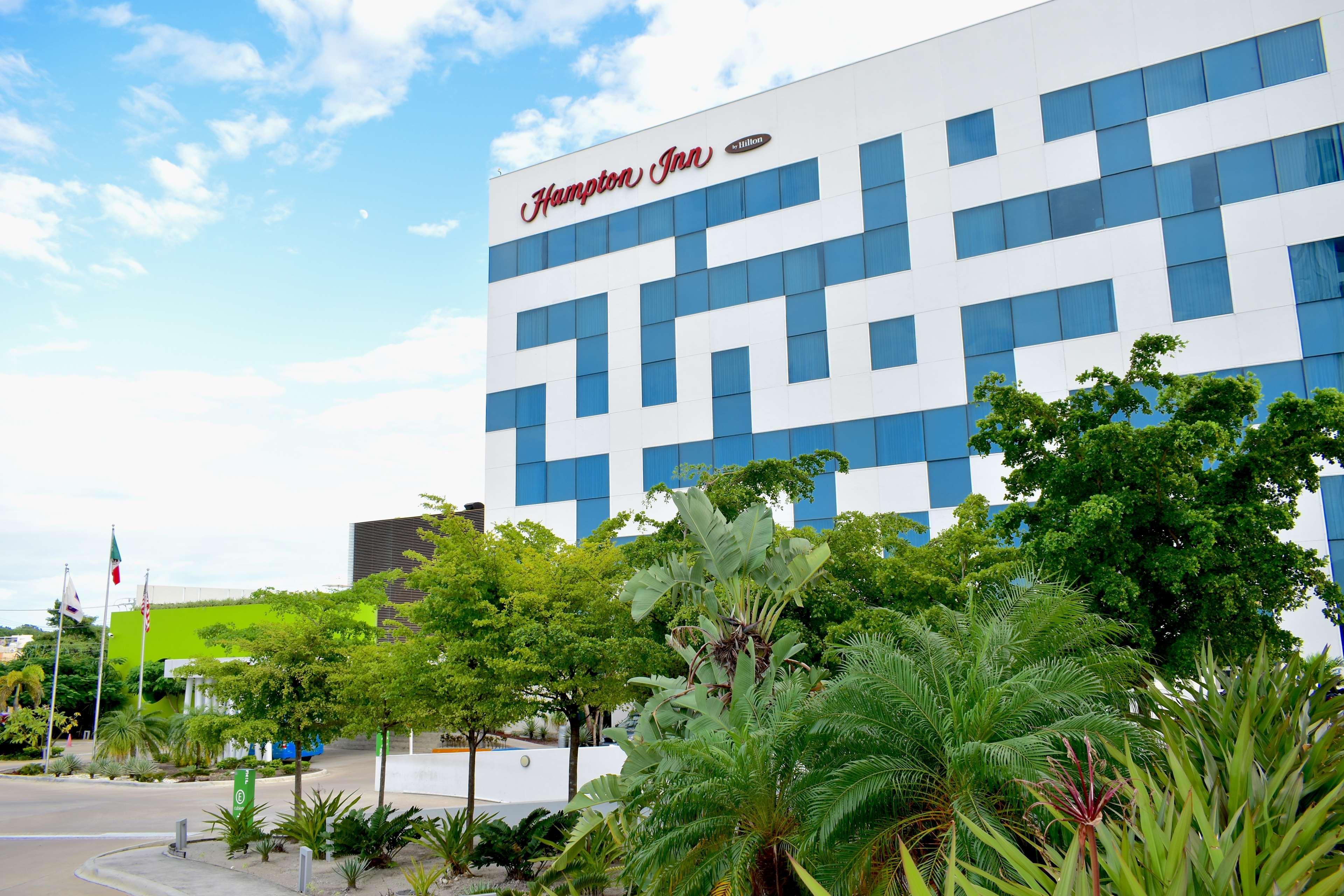 Hampton Inn By Hilton Сьюдад-дель-Кармен Экстерьер фото